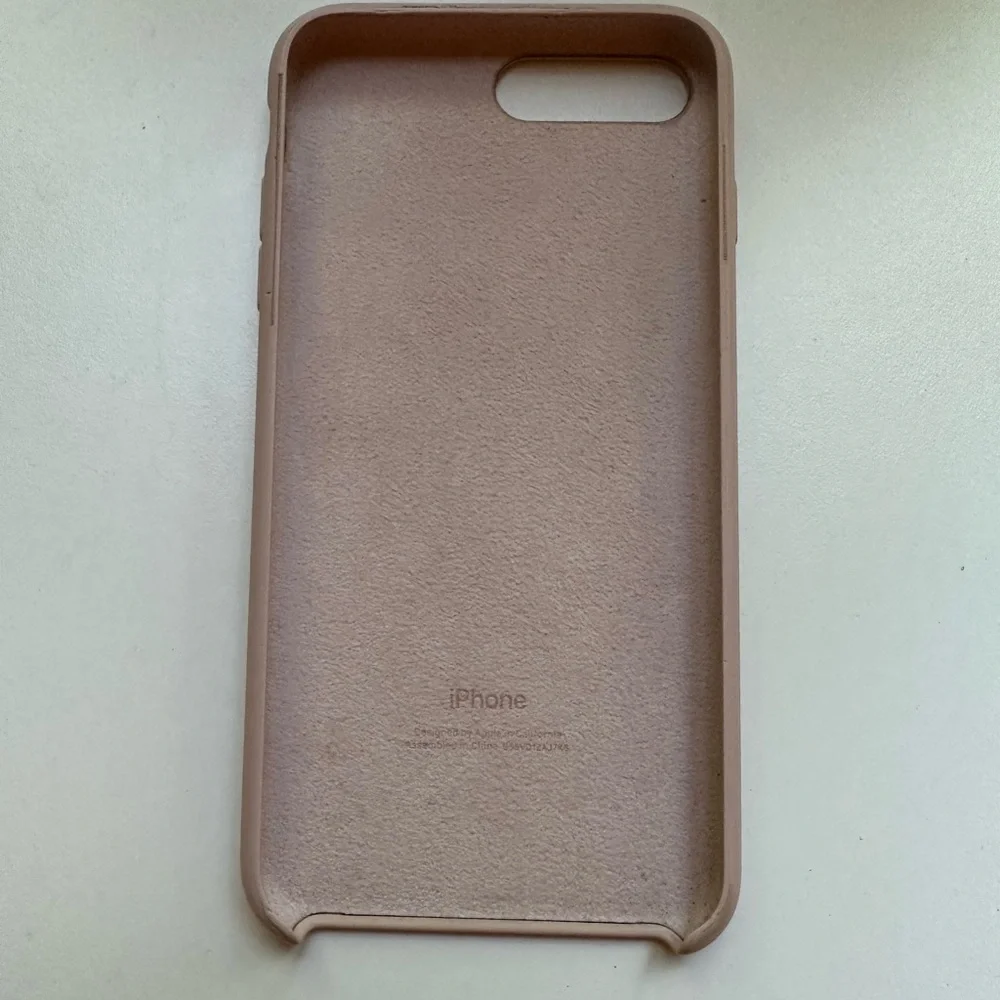 Apple Silicone Case for iPhone 8Plus / iPhone 7Plus (5.5”) Pink Sand + Addl Case